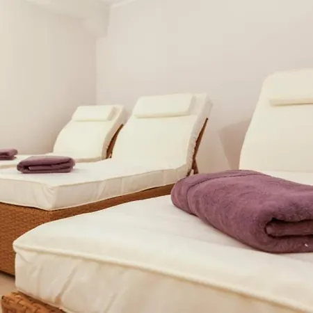 아파트 Feskerhues, Nina *