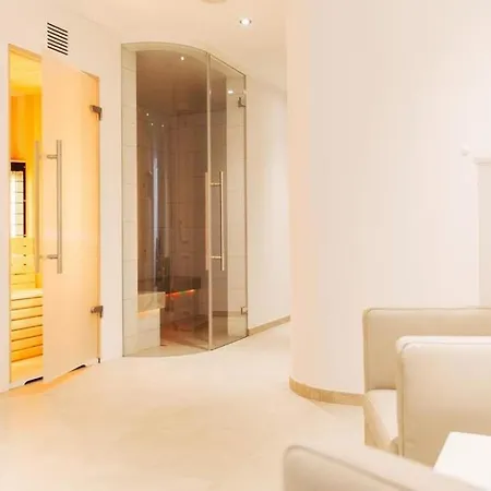 Feskerhues, Nina * Westerland