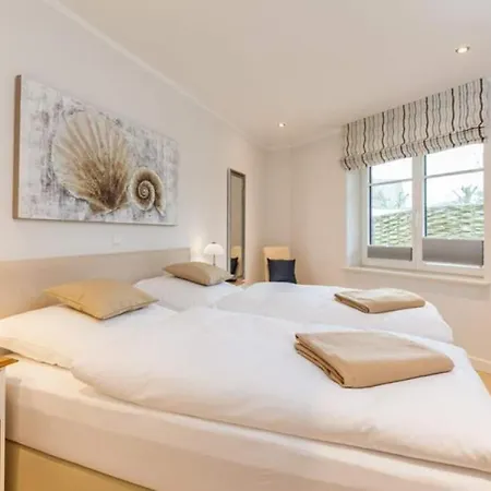 Feskerhues, Nina 아파트 *