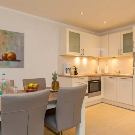 Feskerhues, Nina 아파트