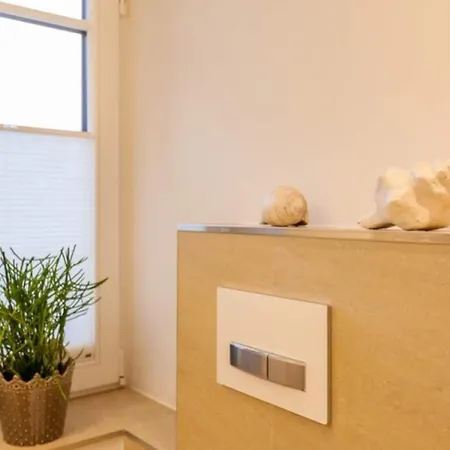 Feskerhues, Nina 아파트